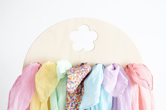 Wooden display small - flower